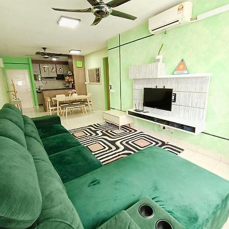 Nena Homestay Setia Alam, Air Conditioned, High Speed Internet Shah Alam Exterior foto