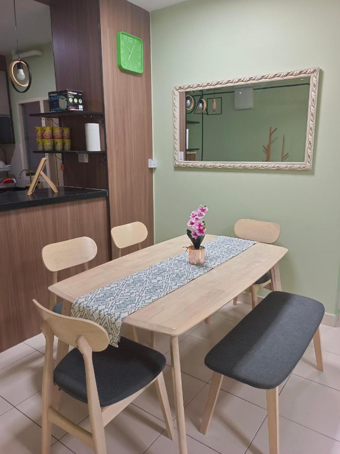 Nena Homestay Setia Alam, Air Conditioned, High Speed Internet Shah Alam Exterior foto