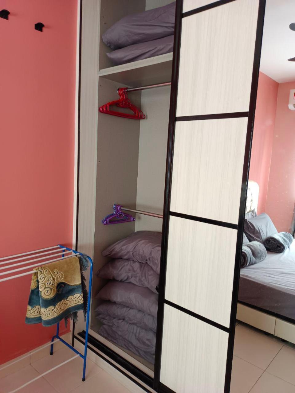 Nena Homestay Setia Alam, Air Conditioned, High Speed Internet Shah Alam Exterior foto